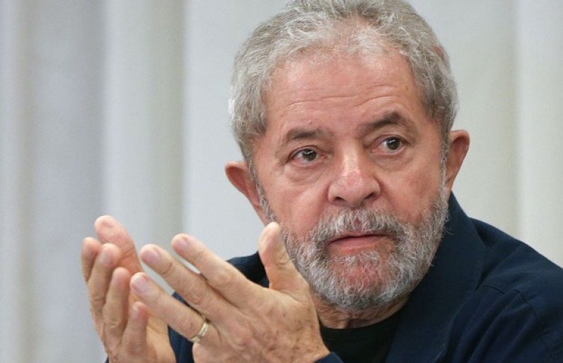 Imagem Ilustrando a Notícia: Lula depõe hoje a Moro sobre compra de terreno e apartamento pela Odebrecht