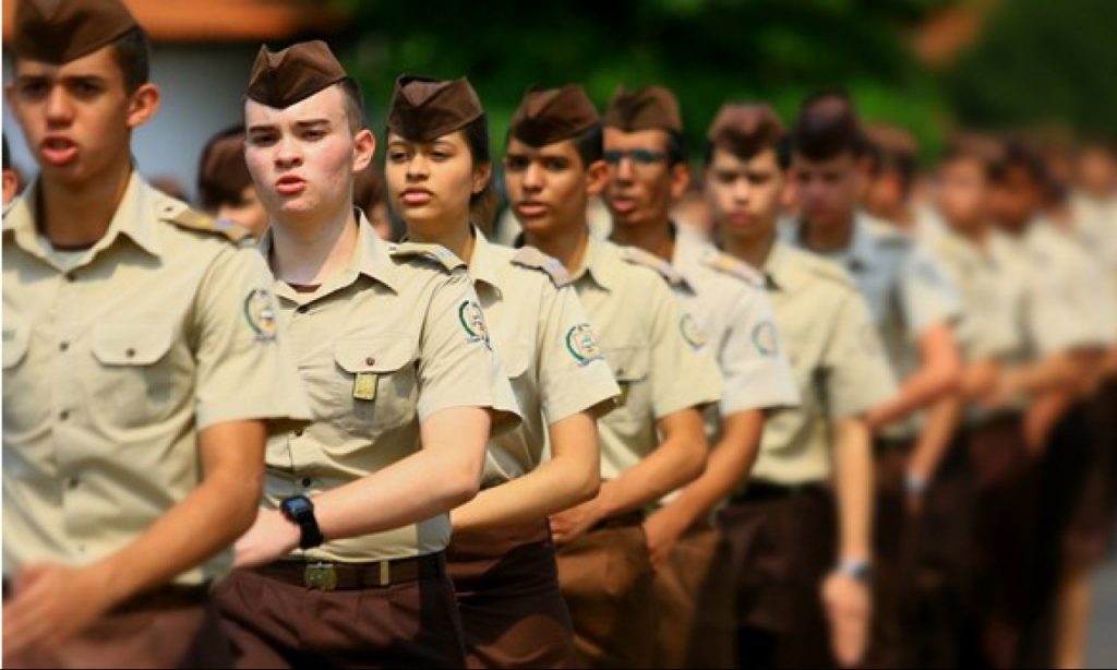 Imagem Ilustrando a Notícia: Goiás e mais quatorze estados aderem ao Programa das Escolas Cívico-Militares