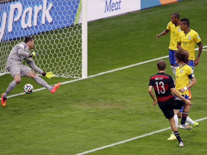 Imagem Ilustrando a Notícia: Alemanha lidera ranking da Fifa e Brasil está em 2º lugar