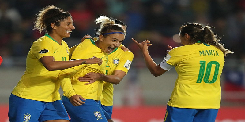 Imagem Ilustrando a Notícia: Brasil lidera com Argentina Copa América de futebol feminino