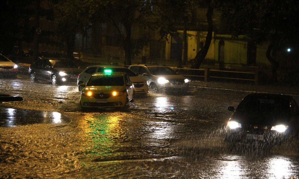 Imagem Ilustrando a Notícia: Inmet publica Alerta Amarelo de chuvas intensas em Goiás