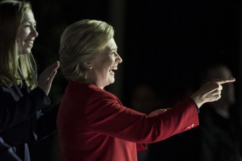 Imagem Ilustrando a Notícia: Após perder eleições, Hillary diz que só queria ficar em casa