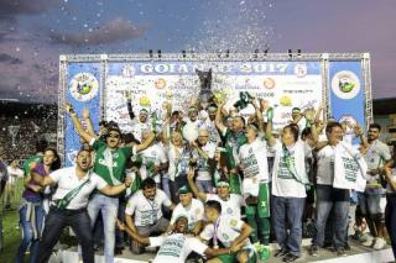 Imagem Ilustrando a Notícia: Goiás é campeão goiano de 2017