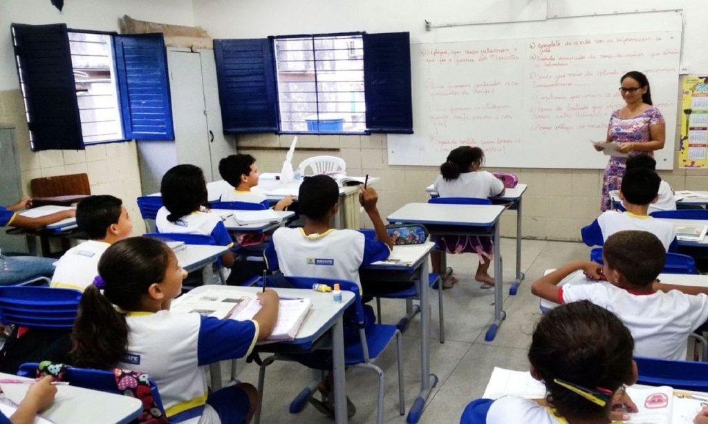 Imagem Ilustrando a Notícia: Brasil fica entre piores no ranking de educação do Pisa