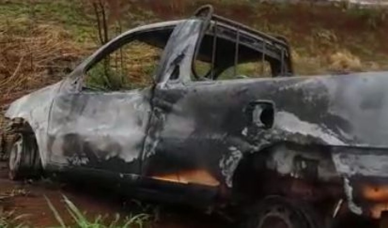 Imagem Ilustrando a Notícia: PRF encontra veículos incendiados na BR-452