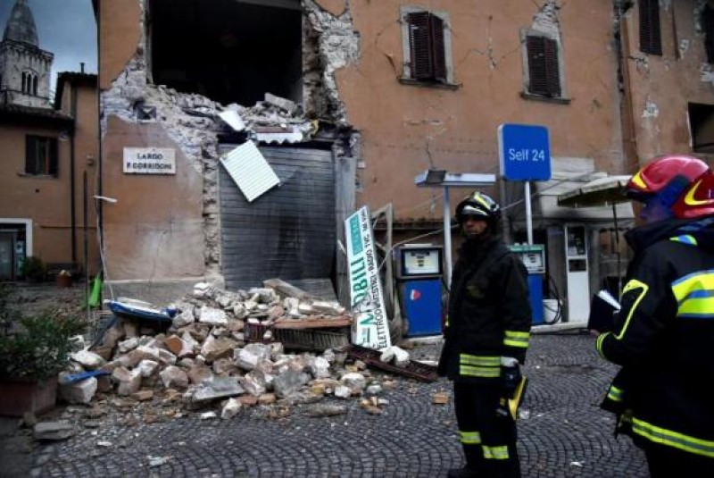 Imagem Ilustrando a Notícia: Um dia após terremoto, total de desabrigados na Itália pode chegar a 3 mil