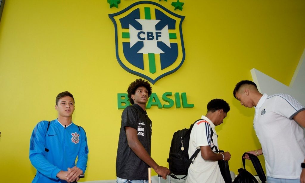 Imagem Ilustrando a Notícia: Convocados do sub-17 se apresentam para iniciar preparação para o Mundial