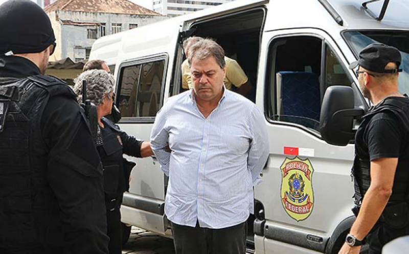 Imagem Ilustrando a Notícia: Moro condena ex-senador Gim Argello a 19 anos de prisão por corrupção e lavagem