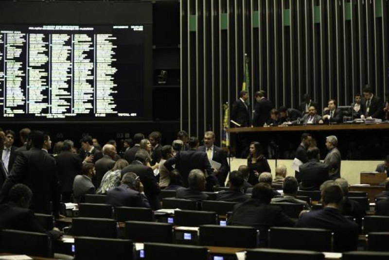 Imagem Ilustrando a Notícia: Câmara conclui votação e MP da Reforma do Ensino Médio vai ao Senado