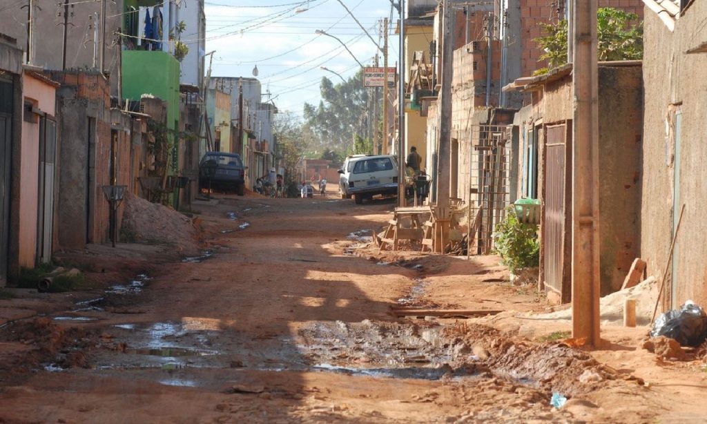 Imagem Ilustrando a Notícia: Pobreza atinge cerca de 20 milhões de pessoas nas metrópoles brasileiras