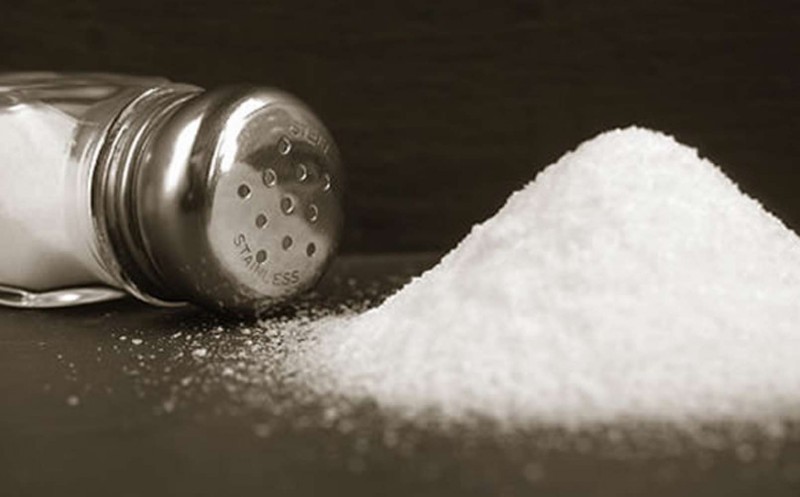 Imagem Ilustrando a Notícia: Diminuição no consumo mundial de sal salvaria milhões de vidas, aponta estudo