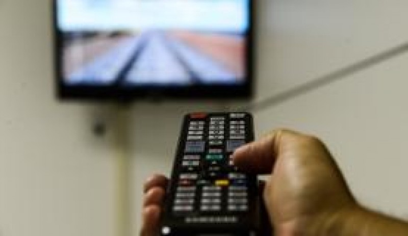 Imagem Ilustrando a Notícia: Número de assinantes de TV por assinatura cai 5% em 2017