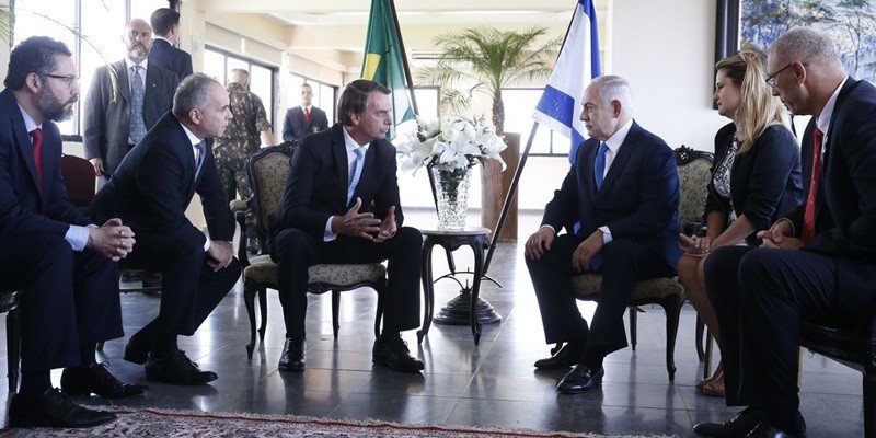 Imagem Ilustrando a Notícia: Bolsonaro diz que Brasil e Israel devem aprofundar parcerias