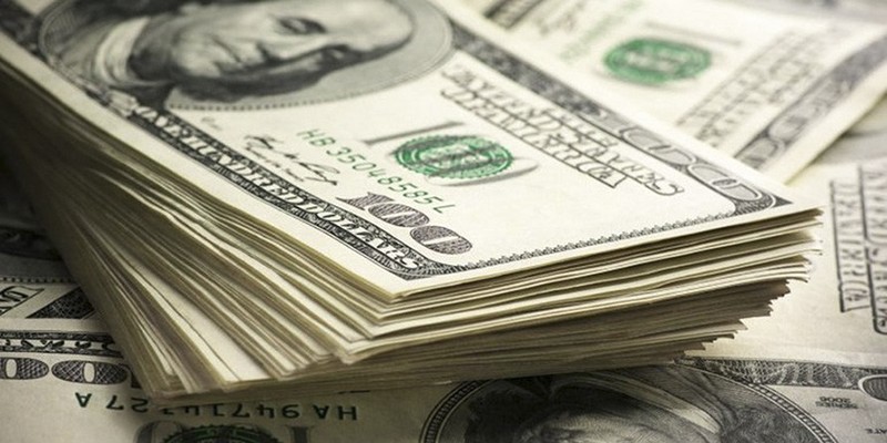 Imagem Ilustrando a Notícia: Saída de dólares do país supera entrada em US$ 3,94 bilhões