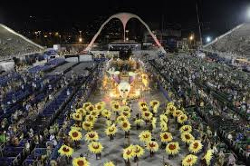 Imagem Ilustrando a Notícia: Desfile das escolas de samba do Rio podem não acontecer em 2018