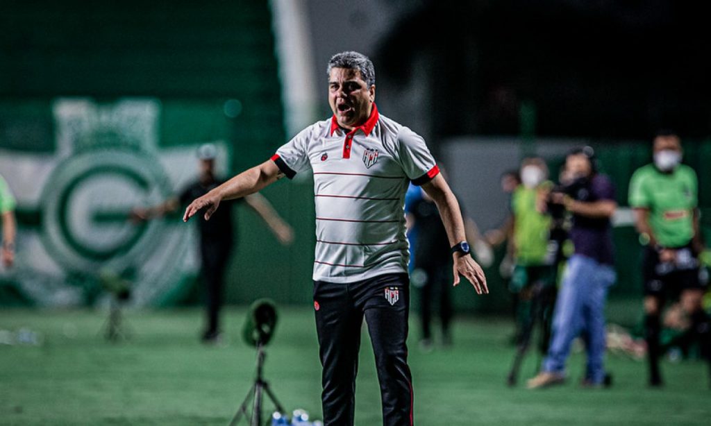 Imagem Ilustrando a Notícia: Marcelo Cabo cita Bundesliga e relembra atuação contra Flamengo antes de enfrentar o xará mineiro