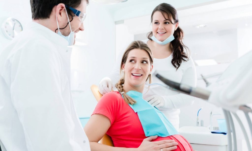 Imagem Ilustrando a Notícia: Odontopediatra recomenda pré-natal odontológico para uma boa saúde da mãe e do bebê