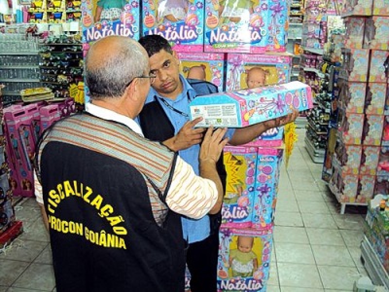 Imagem Ilustrando a Notícia: Procon realiza operação ‘Black Friday’ nas lojas de Goiânia