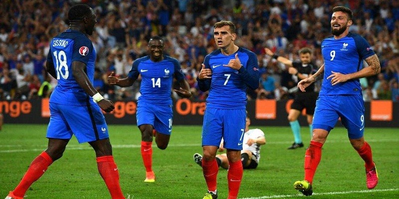 Imagem Ilustrando a Notícia: França e Argentina abrem os jogos das oitavas de final da Copa