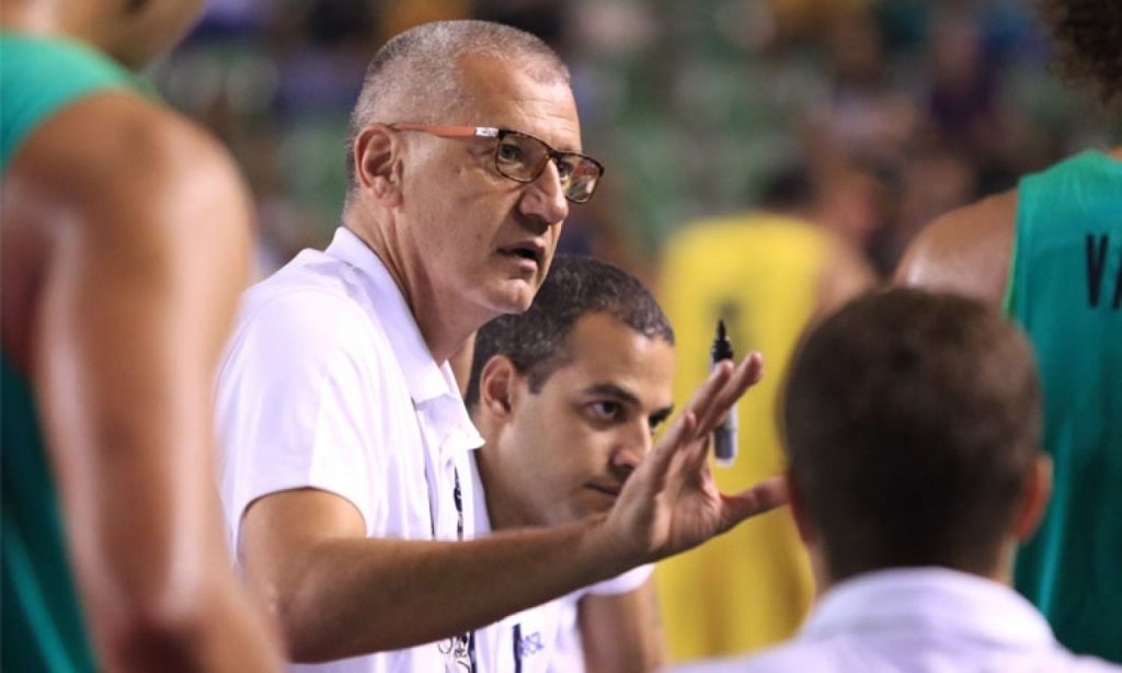 Imagem Ilustrando a Notícia: Petrovic convoca 15 jogadores para o Mundial
