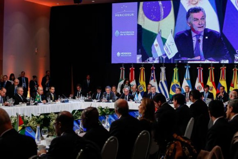 Imagem Ilustrando a Notícia: Com Temer, Brasil assume presidência temporária do Mercosul