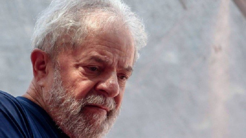 Imagem Ilustrando a Notícia: Lula pede resistência em cartinha de Natal