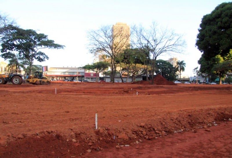Imagem Ilustrando a Notícia: Moradores da Praça do Sol terão de plantar árvores