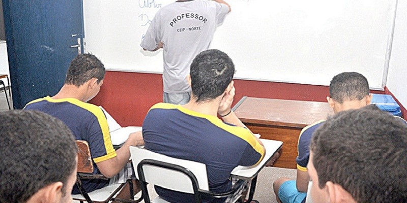 Imagem Ilustrando a Notícia: Detentos de Goiás realizam Encceja e buscam certificado