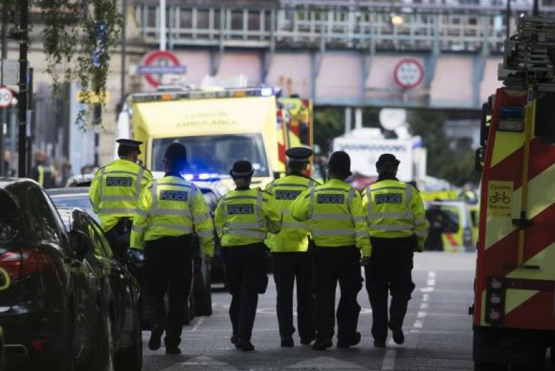 Imagem Ilustrando a Notícia: May mantém alerta terrorista em nível “grave” após atentado em Londres