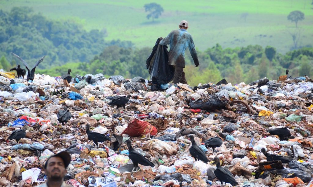 Imagem Ilustrando a Notícia: MP debate formas de tratar resíduos sólidos