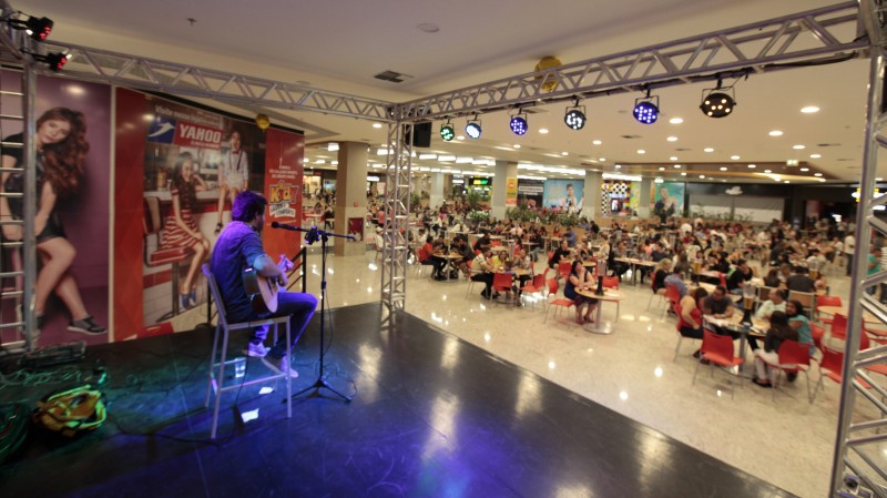 Imagem Ilustrando a Notícia: Shopping promove festival jovem talento da música sertaneja