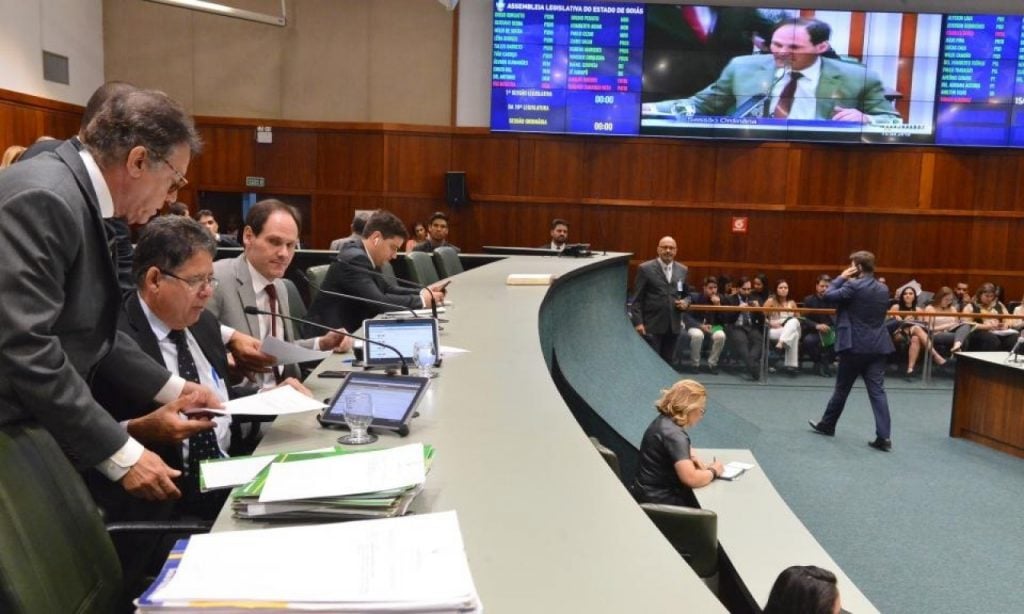 Imagem Ilustrando a Notícia: Governador e Assembleia sem consenso quanto a emendas à LDO