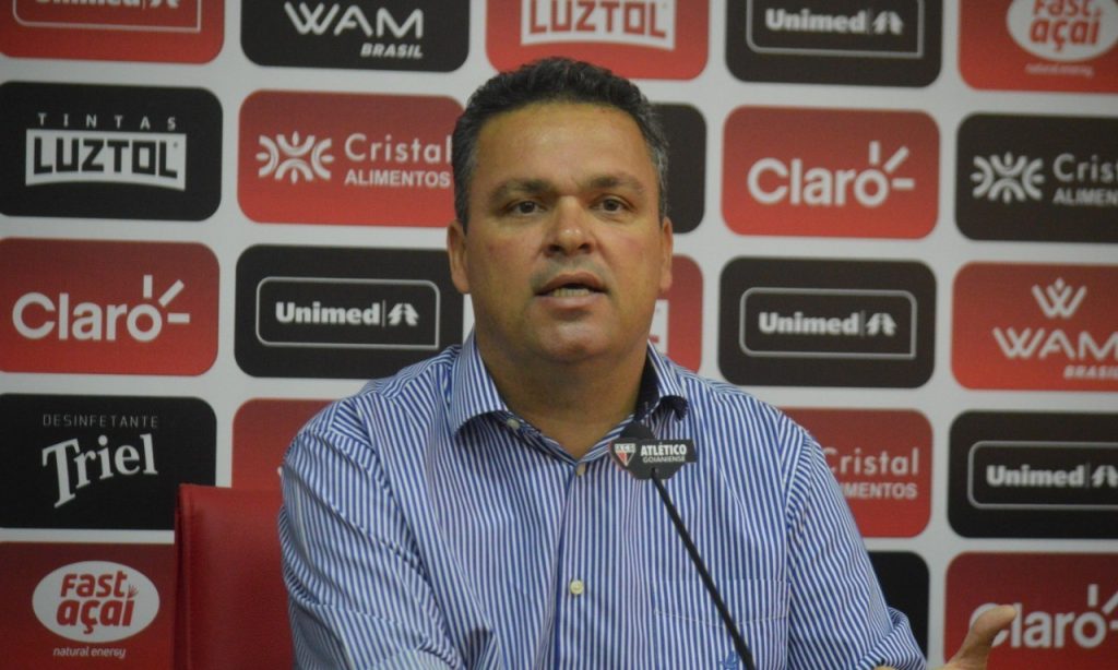 Imagem Ilustrando a Notícia: Atlético Goianiense segue na procura por um treinador