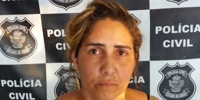 Imagem Ilustrando a Notícia: “Rainha do furto” é presa por policiais civis em Uruaçu