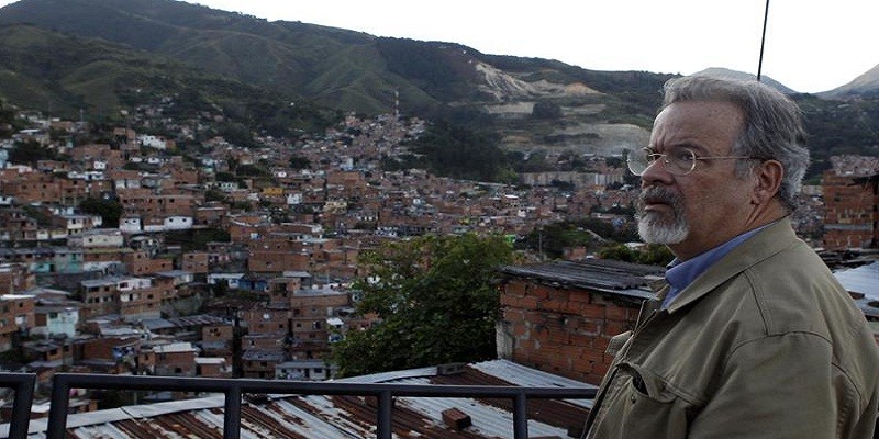 Imagem Ilustrando a Notícia: Raul Jungmann procura modelos de transformação em Medellín