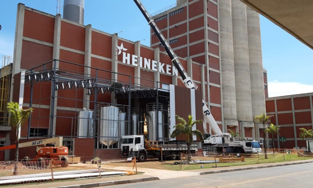 Imagem Ilustrando a Notícia: Cervejaria abre programa de estágio 2021 com vagas em Goiás