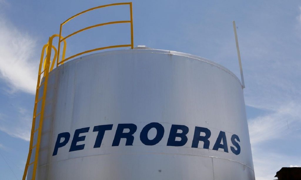 Imagem Ilustrando a Notícia: Petrobras tem recorde na produção de petróleo e gás
