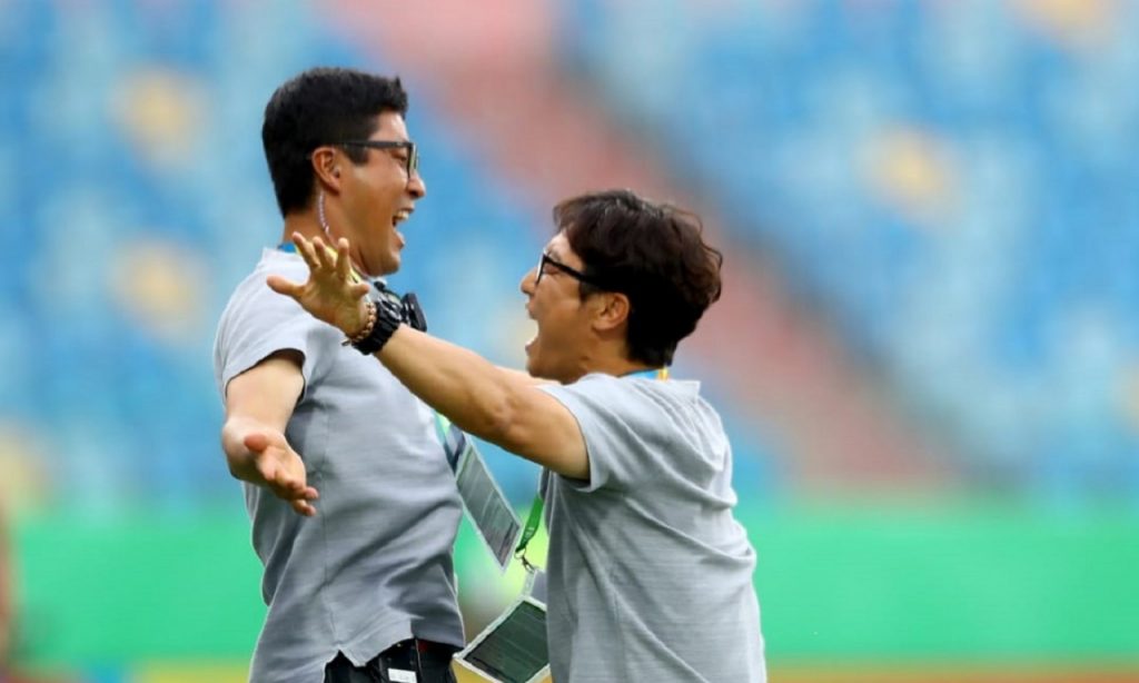 Imagem Ilustrando a Notícia: Coreia vence Angola e se classifica para as quartas de final