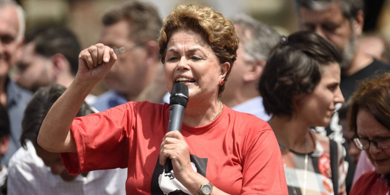 Imagem Ilustrando a Notícia: Candidatura de Dilma foi liberada pelo TSE
