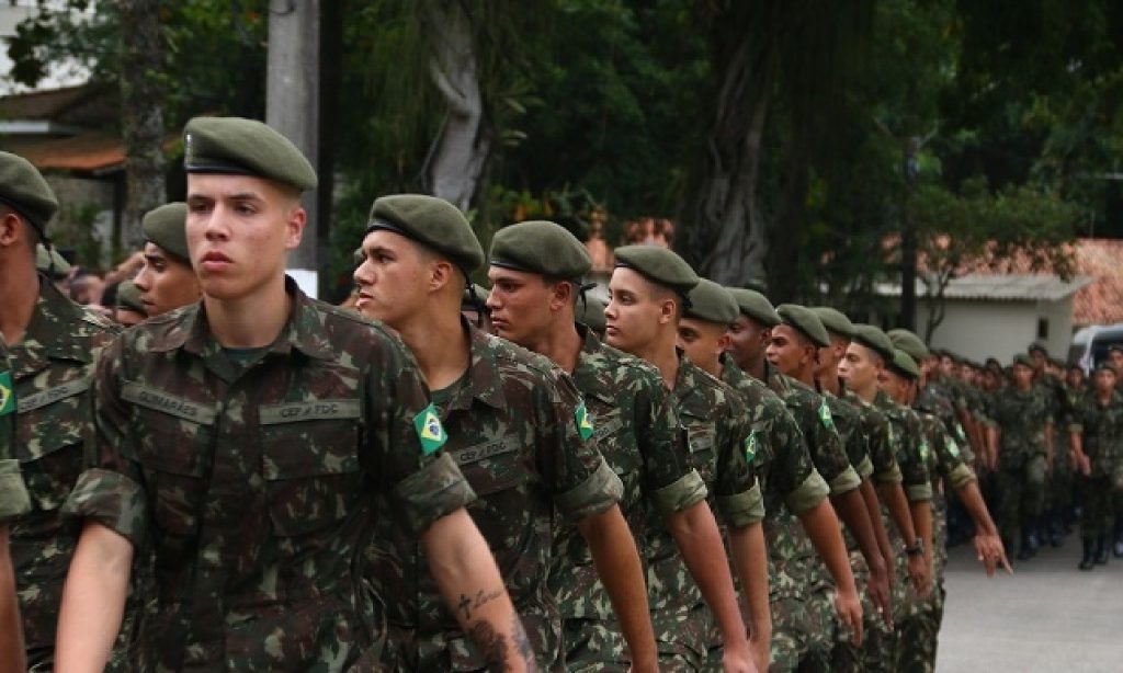 Imagem Ilustrando a Notícia: Com falta de recursos, Exército não terá expediente às segundas-feiras no mês de setembro