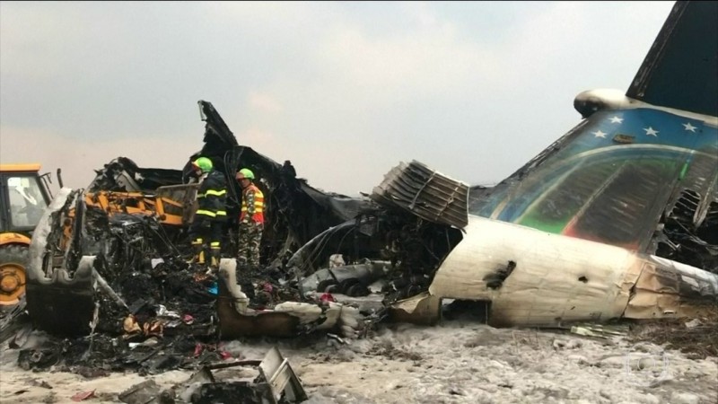 Imagem Ilustrando a Notícia: Após tragédia em queda de avião, familiares chegam no local