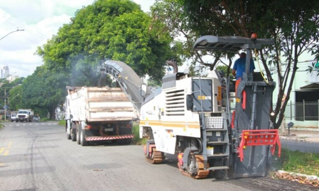 Imagem Ilustrando a Notícia: Retomada das obras de asfaltamento na Capital segue sem previsão