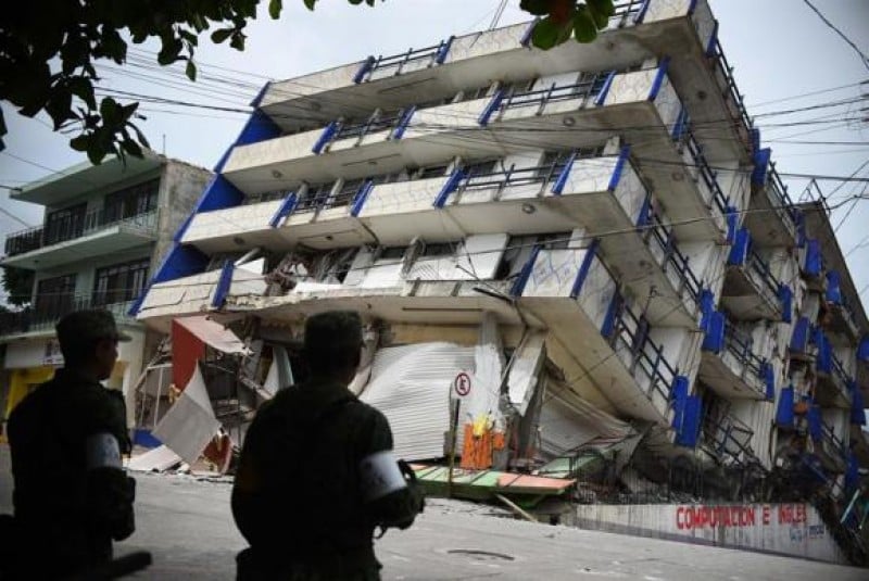Imagem Ilustrando a Notícia: Peña Nieto anuncia ações em três etapas para reconstruir México após terremoto