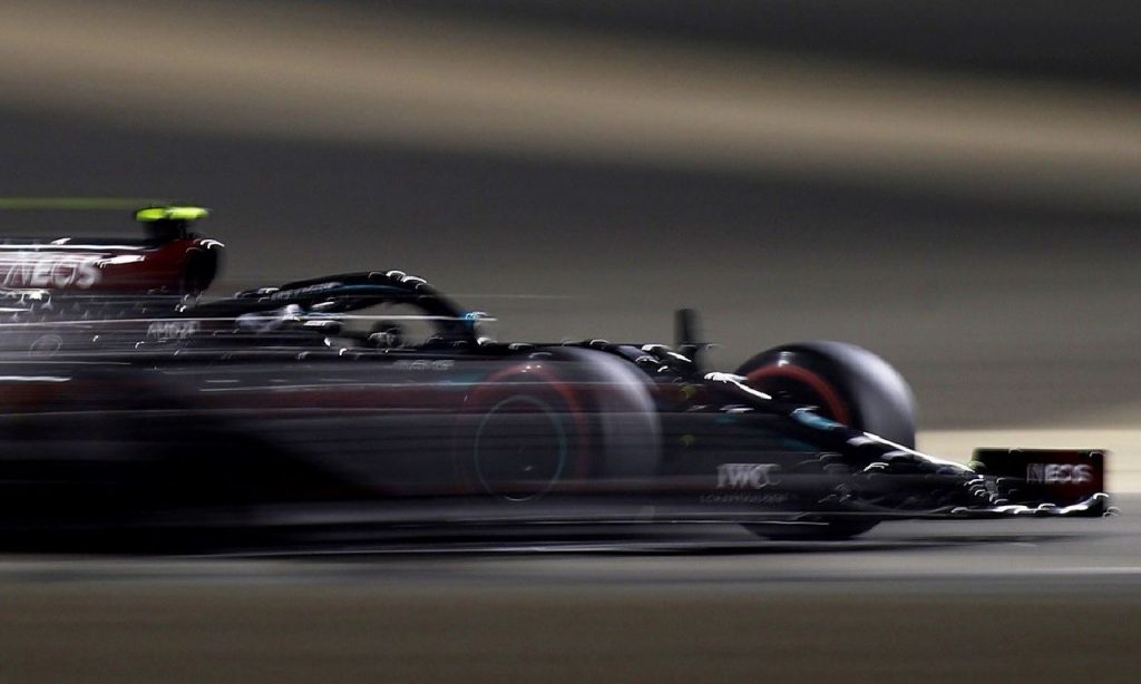 Imagem Ilustrando a Notícia: GP de Sakhir: mais rápido, Valtteri Bottas larga na frente no Bahrein