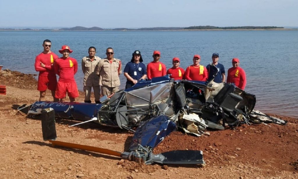 Imagem Ilustrando a Notícia: Piloto do helicóptero que caiu e matou 3 pessoas em Buriti Alegre estava alcoolizado, diz polícia