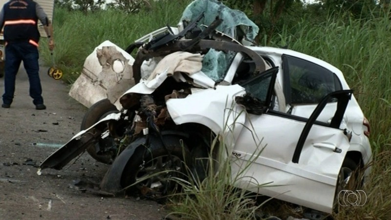 Imagem Ilustrando a Notícia: PRF afirma que acidente na BR 0-70 ocorreu após carro invadir a contramão