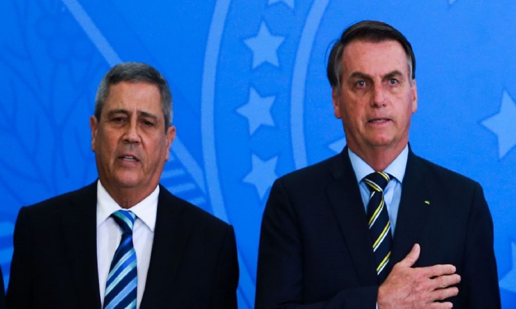 Imagem Ilustrando a Notícia: Bolsonaro dá posse a Braga Netto na Casa Civil, nesta terça (18)