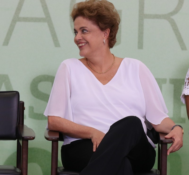 Imagem Ilustrando a Notícia: Líderes se manifestam sobre relatório que trata do impeachment de Dilma