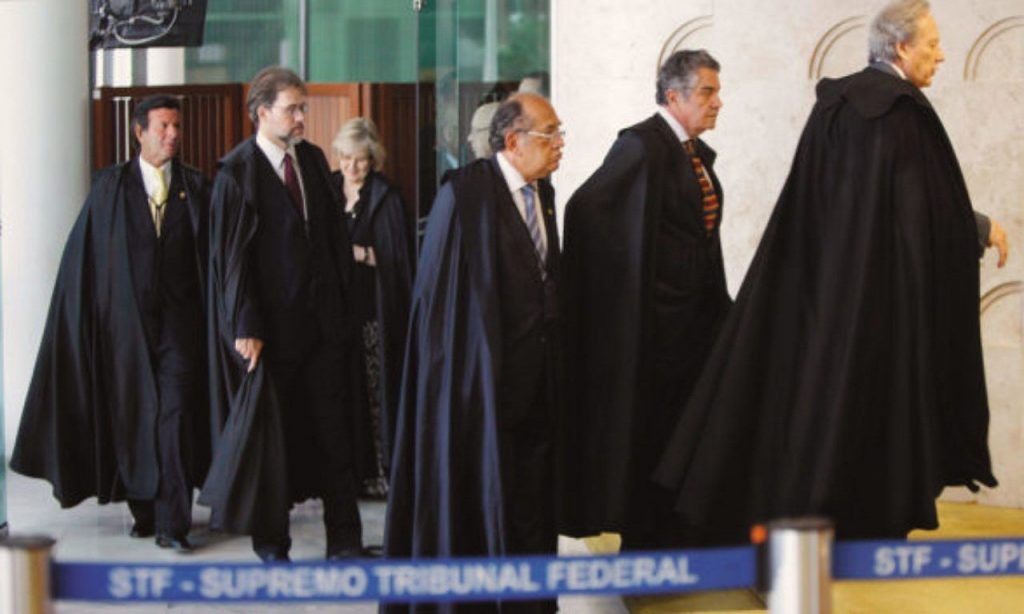 Imagem Ilustrando a Notícia: Sérgio Moro é chamado de ‘coaching da acusação’ por Gilmar Mendes