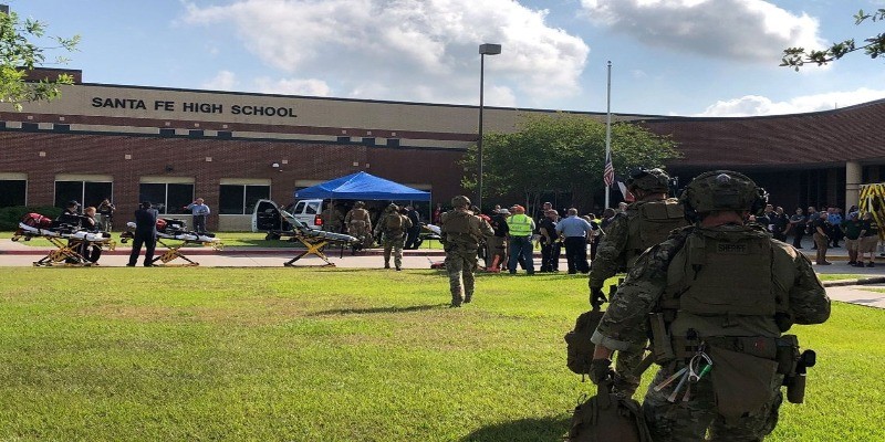 Imagem Ilustrando a Notícia: Tiroteio em escola do Texas deixa 8 mortos e vários feridos